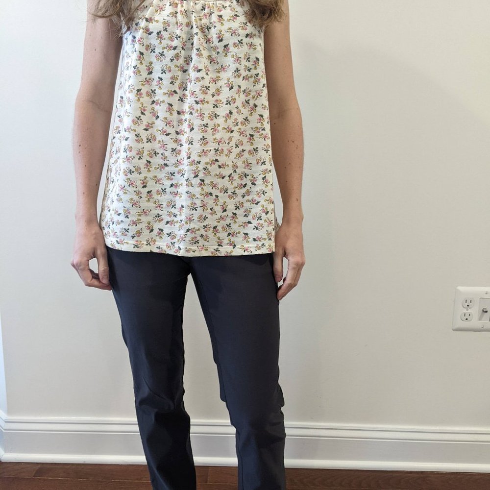 Floral tank top with crochet back - Picture 4 of 7